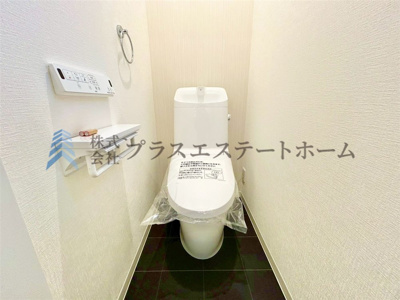 【その他】 | 兵庫区上祇園町　新築戸建 | きれいをまもるせいけつトイレ♪お掃除はサッとひとふきで完了♪少ない水で、汚れをしっかり洗い流します♪