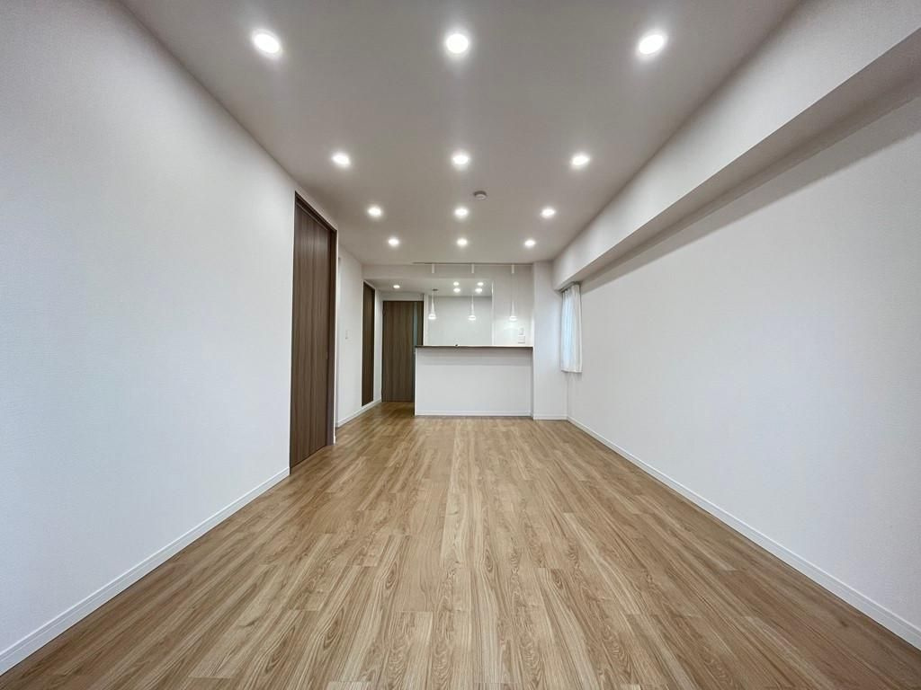 モア・クレストアクゼス新横浜の居間・リビング