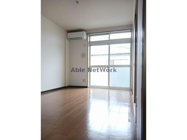 カーサハル美の居間・リビング|洋室６帖