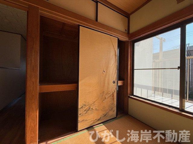 茅ヶ崎市萩園　中古戸建　の収納|各居室　収納スペース付き