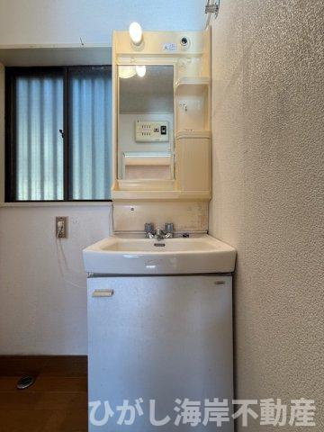 茅ヶ崎市萩園　中古戸建　の独立洗面台|洗面化粧台