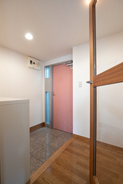 カーサクロヤナギの玄関|※写真は同タイプ住戸です。