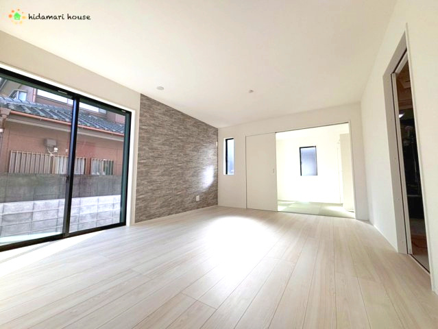 桶川市末広7期　新築戸建　グラファーレ02の居間・リビング