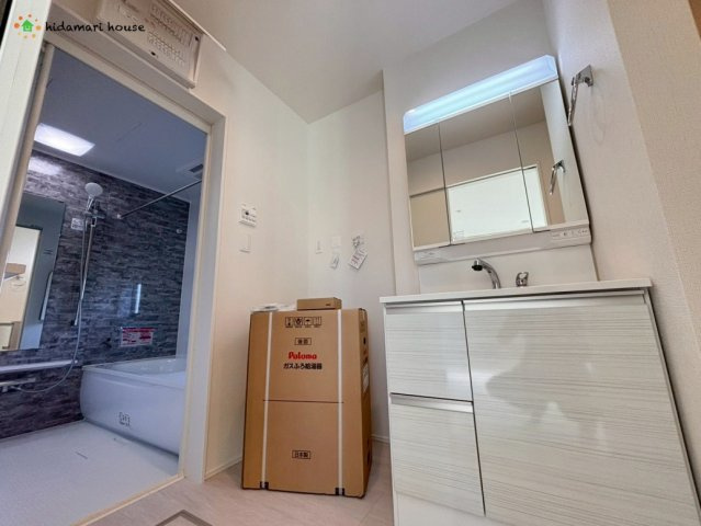 桶川市末広7期　新築戸建　グラファーレ02の脱衣所