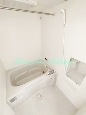 【浴室】 | パインテール | 清潔感のあるお風呂です♪