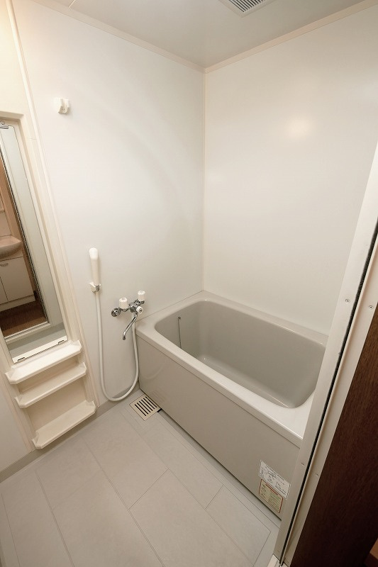 メゾンソレイユＢ棟の浴室|メゾンソレイユB105号室