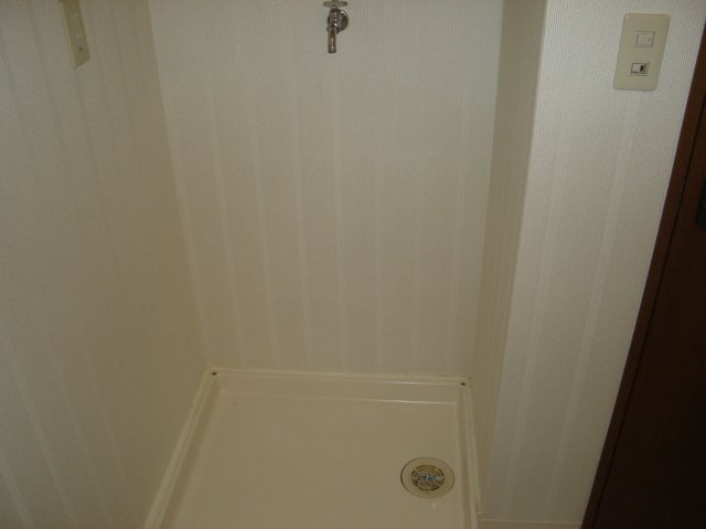 エスポワール祇園A・Bのその他|洗濯機置場