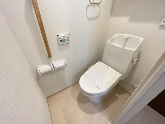 Bailey舟入本町のトイレ|シャワー付トイレ