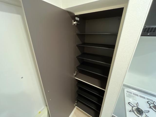 Bailey舟入本町の収納|下駄箱