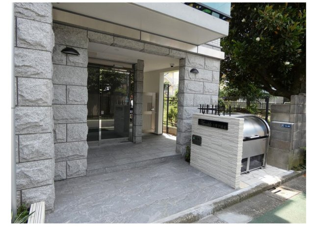 アマビーレ三鷹下連雀の外観