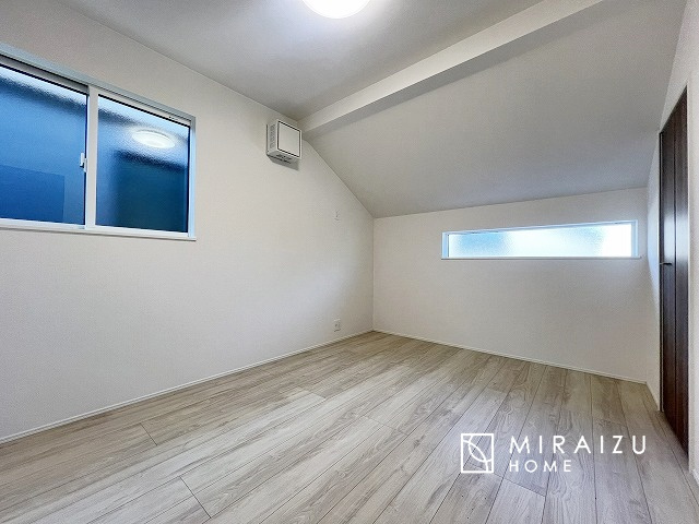 【洋室】 | 建物完成につき、実際のお部屋をごゆっくりご見学いただけます。お休みの日にご家族で見学はいかがでしょう。