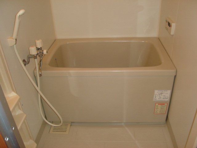 ラ・ヴィータ高取北Ⅱの浴室|バス