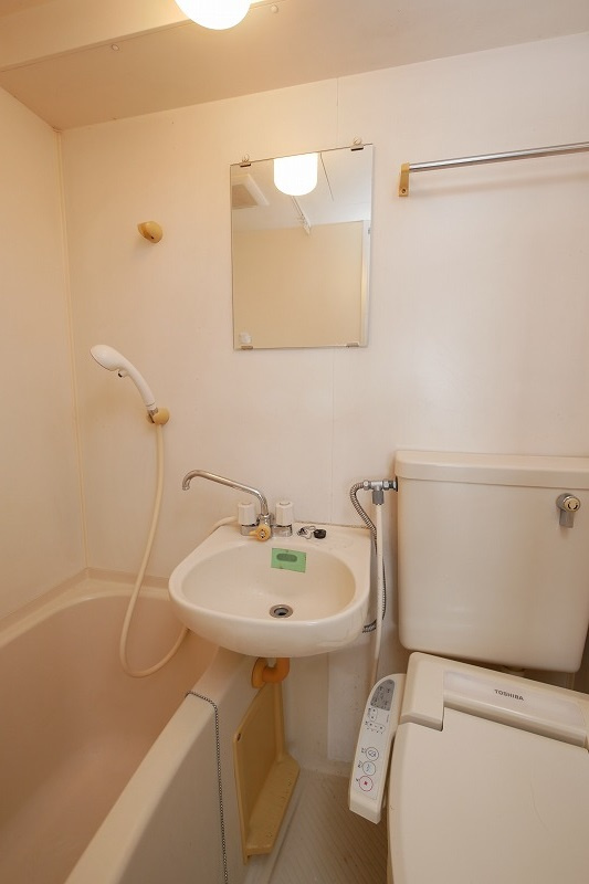 Calm西原の洗面所|Calm西原404　1R　