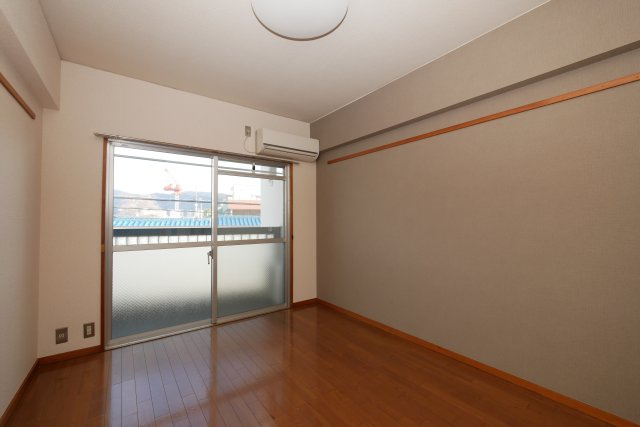 ポエトリー・オバラの居間・リビング|ポイトリー・オバラ304　