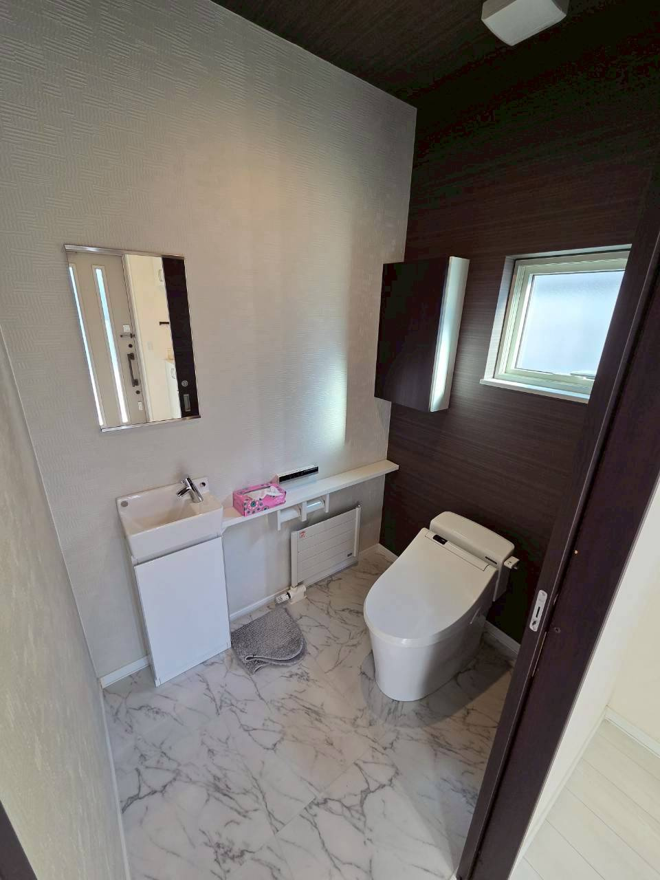 釧路町東陽西1丁目29　中古住宅のトイレ|ゆったりとした広さがあります