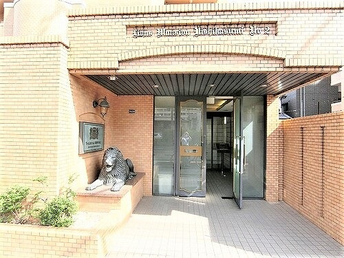 ライオンズマンション西霞町第２のエントランス|ポーチ　※2022年7月撮影