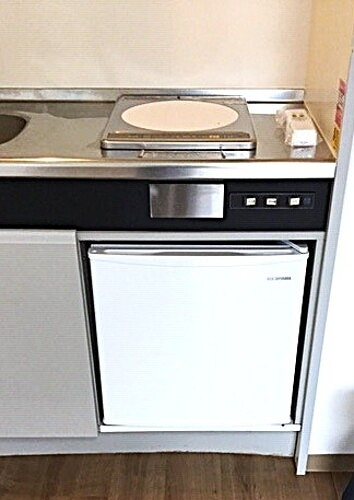 ライオンズマンション西霞町第２の設備|ミニ冷蔵庫　※2022年6月撮影