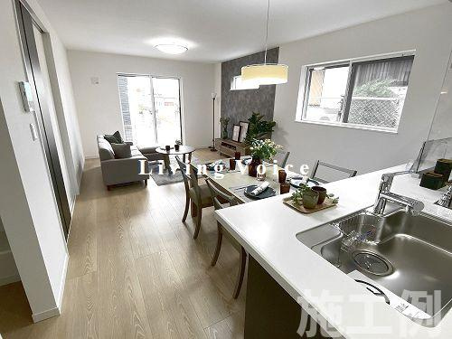 【居間・リビング】 | 【仲介手数料０円】綾瀬市第1深谷上　新築一戸建て　全5棟 | 綾瀬市第1深谷上　新築一戸建て　全5棟