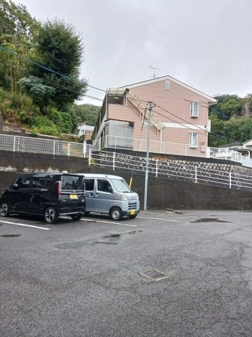 ジョイ梅田の駐車場|駐車場があるので、車を買う予定の方も安心です