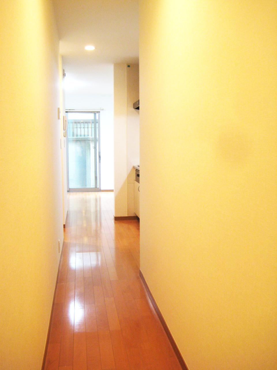 プラム館の玄関