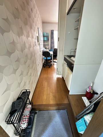 豊強ビルの玄関