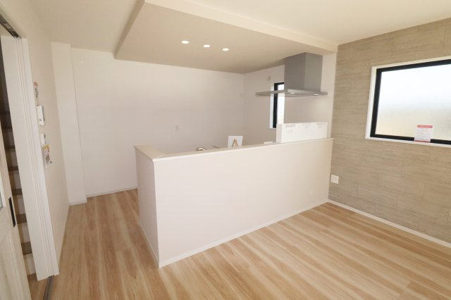 須賀川市千日堂　　  1号棟　　須賀川第１小学校、須賀川第１中学区　のキッチン