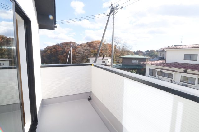 須賀川市千日堂　　  1号棟　　須賀川第１小学校、須賀川第１中学区　のバルコニー