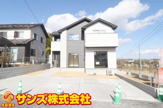 須賀川市千日堂　　  1号棟　　須賀川第１小学校、須賀川第１中学区　の外観|南側から見た駐車場を含む外観