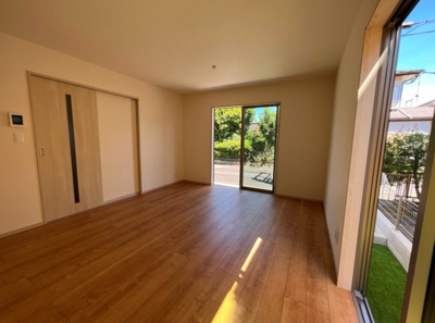 【居間・リビング】 | Ｓｕｍａｉ－ｔｏ千葉市稲毛区山王町０２