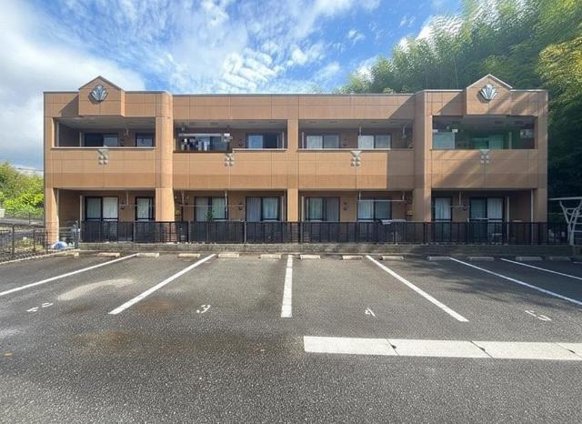 エメラルド・ヴィラージュ