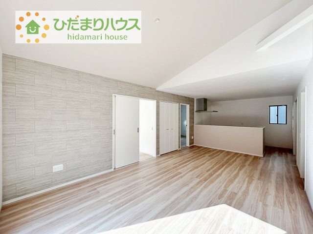 【居間・リビング】 | 龍ケ崎市野原町4期　新築戸建　4号棟 | 大型テレビに大型ソファー(^^)どんなインテリアにしますか？