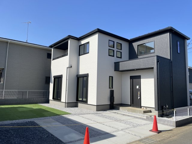 【前面道路含む現地写真】 | 深谷市上野台2期　GRAFARE　新築戸建　　全2棟　1号棟 | 11/24撮影