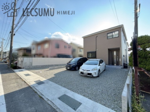 洲本市上物部/中古戸建の駐車場