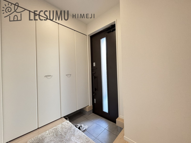 洲本市上物部/中古戸建の玄関