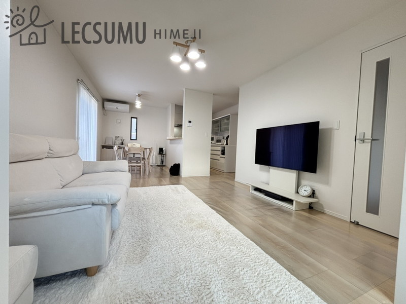 洲本市上物部/中古戸建の居間・リビング