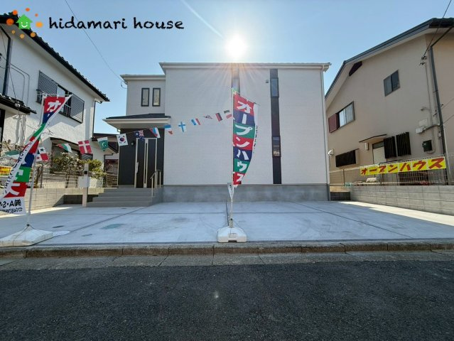 蓮田市椿山第1期　新築戸建　ハートフルタウンAの駐車場