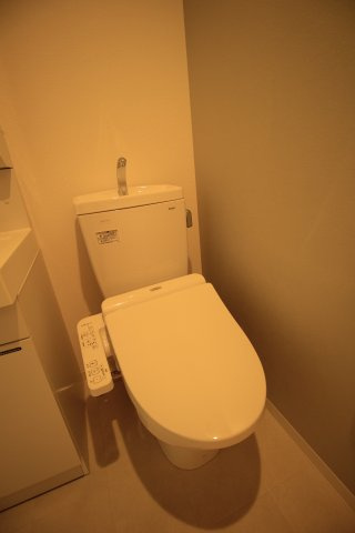 コンパクトで使いやすいトイレです