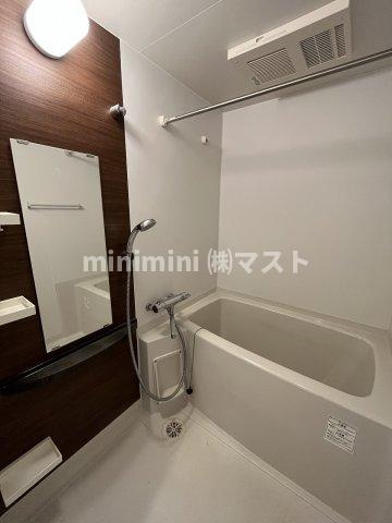 セレニテ本町グランデの浴室