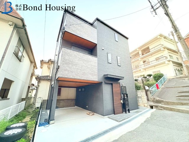 JR朝霧駅徒歩21分 4か所バルコニー付 明石市中朝霧丘　新築戸建