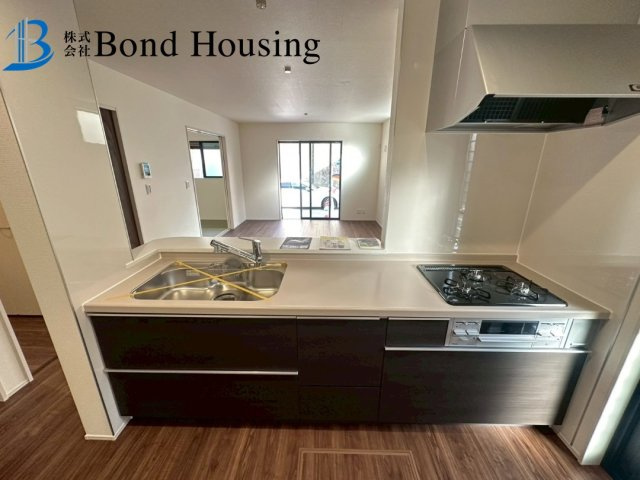 駐車並列3台可能　旭が丘　新築限定1棟