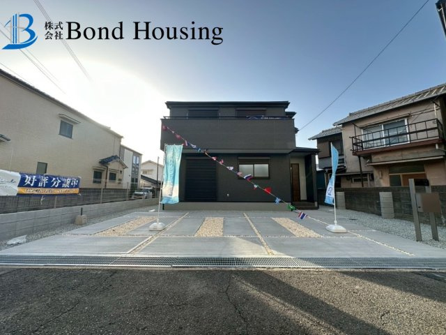 駐車並列3台可能　旭が丘　新築限定1棟