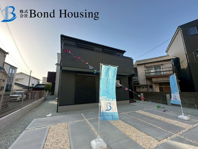 駐車並列3台可能　旭が丘　新築限定1棟