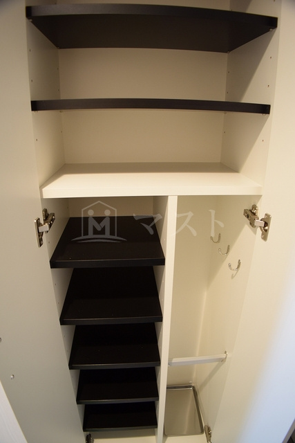 セレニテ本町グランデの収納|同マンション他号室写真