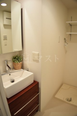 セレニテ本町グランデの洗面所|同マンション他号室写真