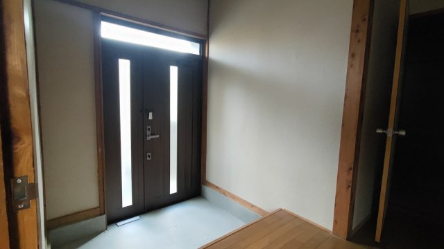 大政貸家　の玄関