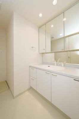 【洗面所】 | トレステージ目黒 | ※写真は同タイプ住戸です。