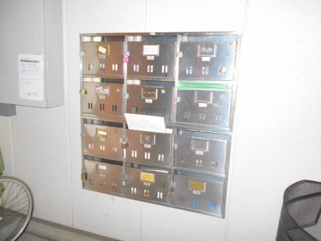 ニューホーム寿のエントランス|落ち着いたエントランスです