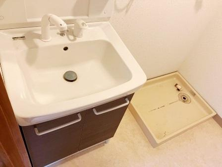 ニューホーム寿の洗面所|広い洗面スペース