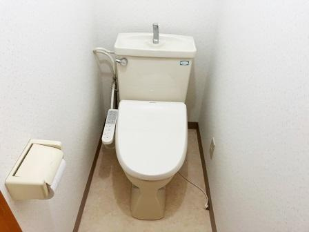 ニューホーム寿のトイレ|ゆったりとした空間のトイレです