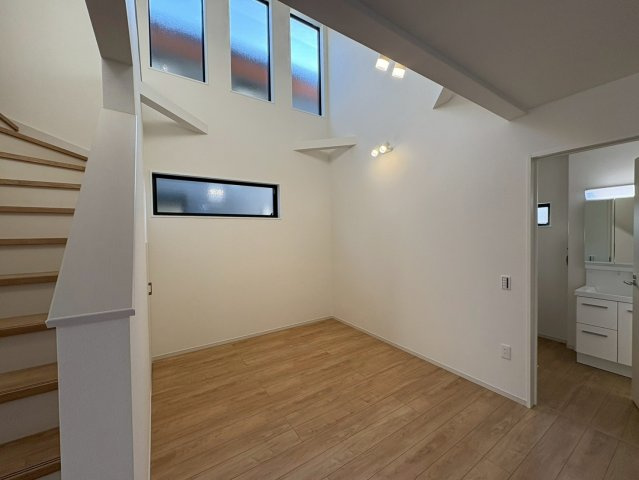 川越市岸町3丁目　新築分譲　東武東上線『新河岸駅』徒歩20分　【新宿小学区】の居間・リビング